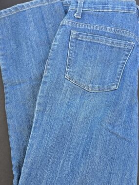 Gloria Vanderbilt Amanda Mid-Blue Denim Jeans